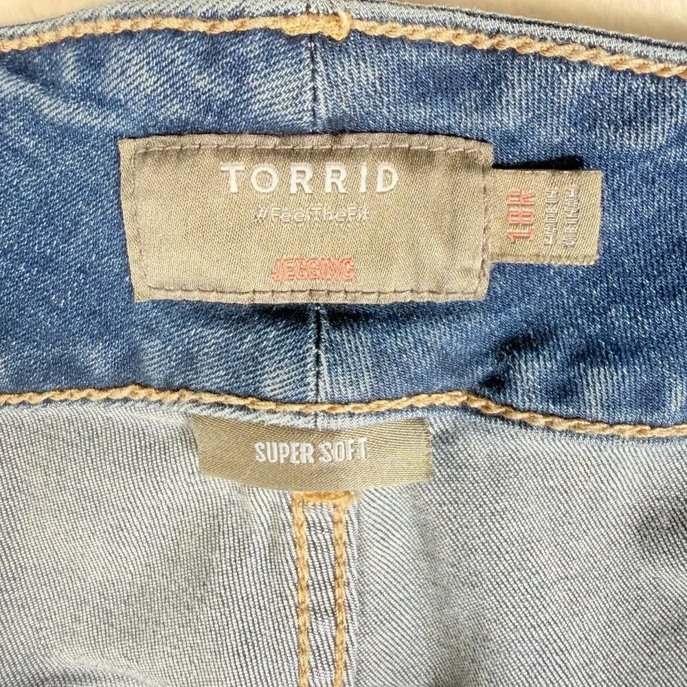 Torrid Jeggings Womens‎ 18 Reg Blue Jeans Feel the Fit Stretch Distressed Edgy